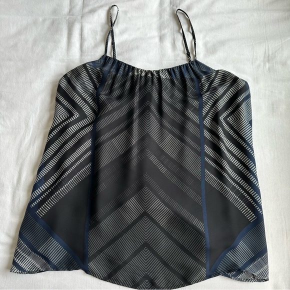 VINCE 100% silk patterned camisole / Size L - Picture 3 of 8